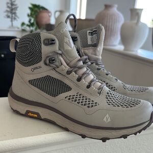 Vasque women’s hiking boots
